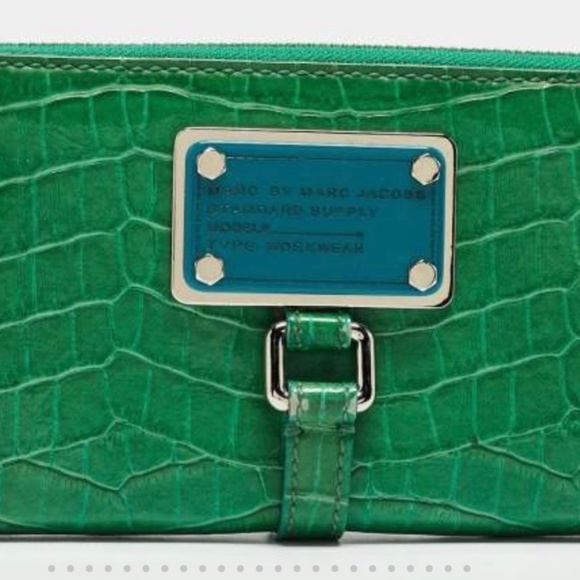 Marc by Marc Jacob’s Wallet - Picture 1 of 3